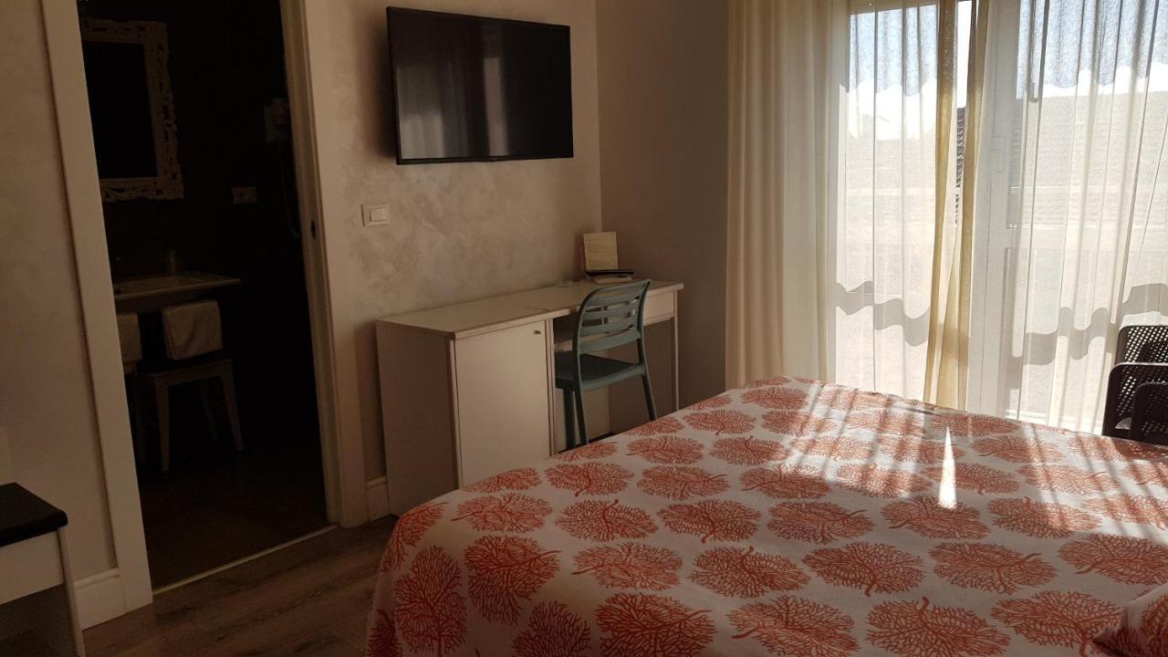 אלסיו Hotel Enrico מראה חיצוני תמונה